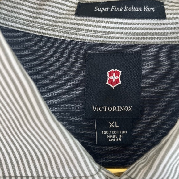 Victorinox Men’s Pinstriped Button Down Size XL Gray & White Italian Cotton - Picture 4 of 12